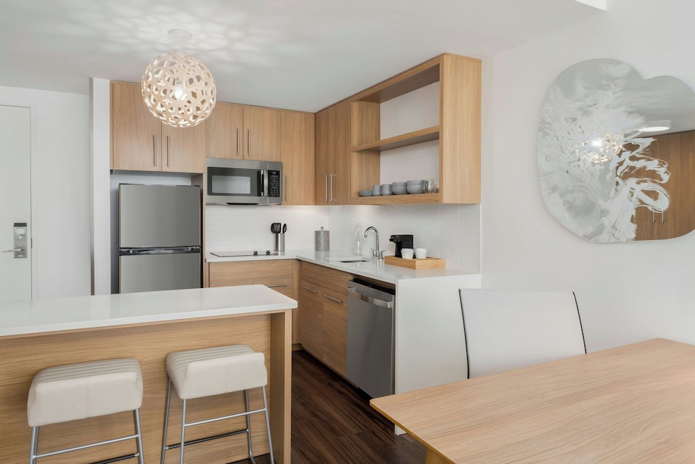 Element Savannah Midtown 28/40