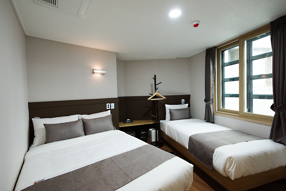 BASIC, TRIPLE, MULTIPLE BEDS
