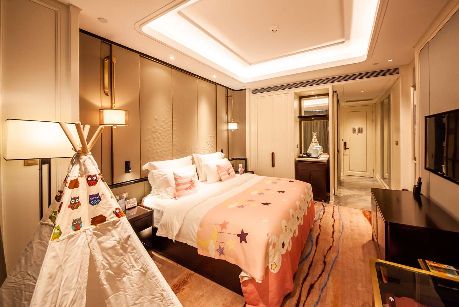 Wyndham Hotel Qingdao 30/57