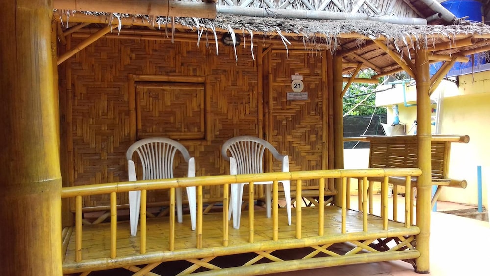 Ruan Mai Naiyang Beach Resort 12/76