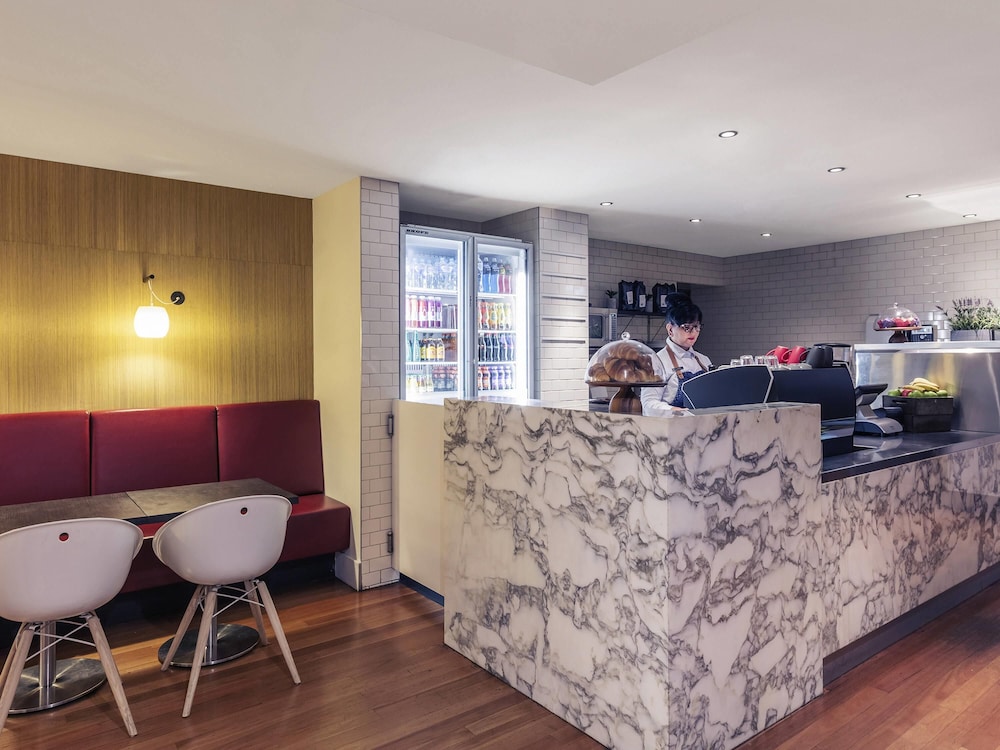 Mercure Brisbane King George Square 13/73