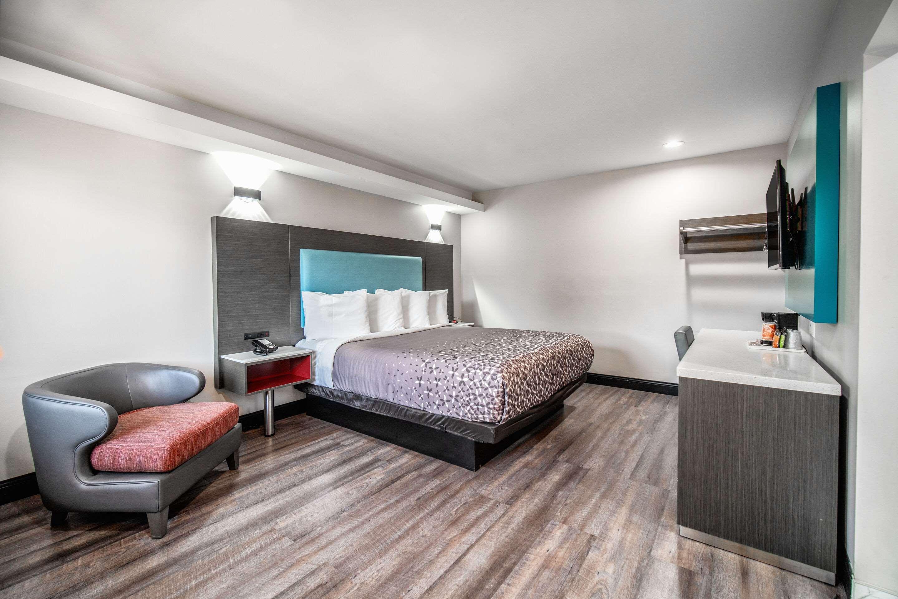 Upgrade, King Bed