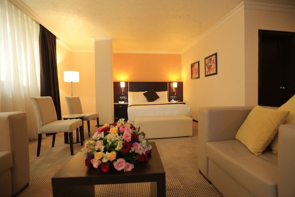 Cassiopeia Hotel 30/50
