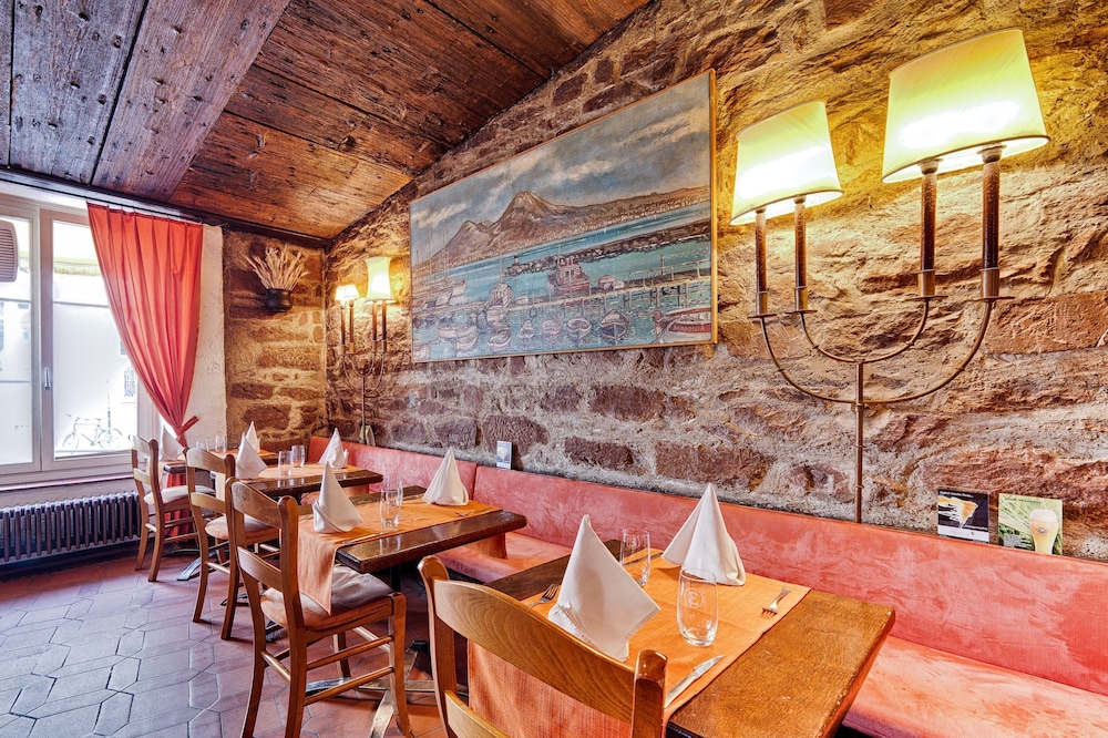Hotel Restaurant Resslirytti 51/61