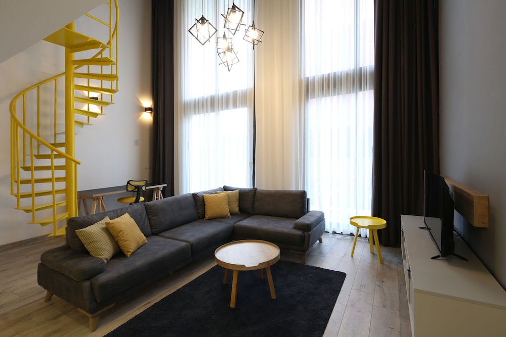Coordinat Suites 43/65