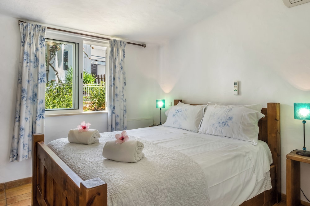 بنغل سوبيريور بأربعة أسرّة بغرفتي نوم، Quinta Do Paraiso 2/10