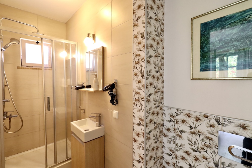 Kemerbag 29 Guest House 50/50