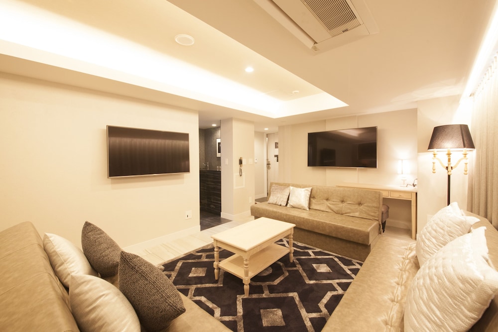 The Centurion Hotel Classic Akasaka 60/71