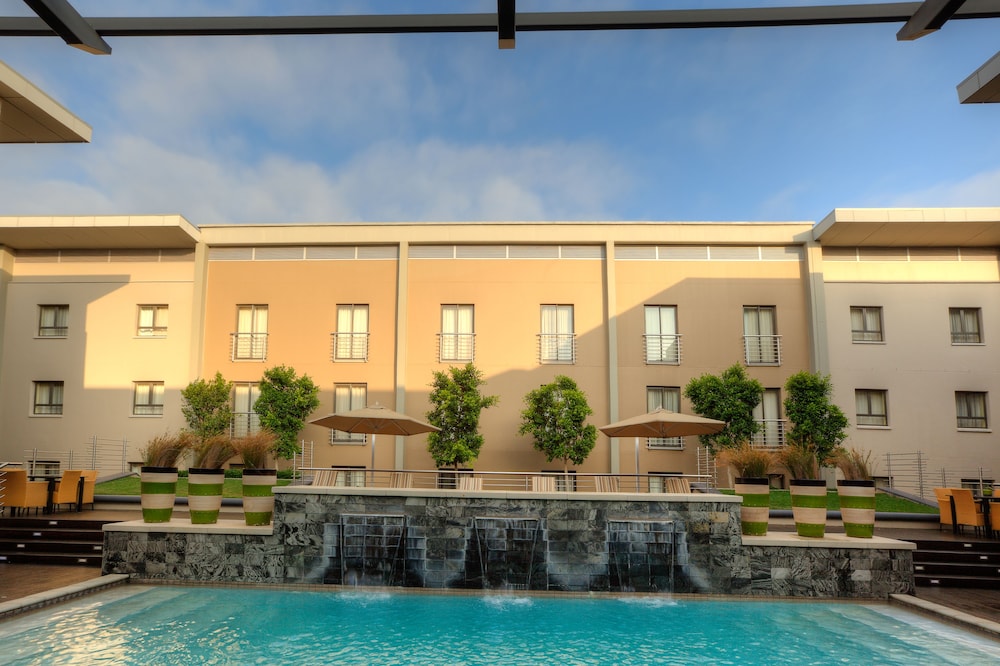 City Lodge Hotel at OR Tambo International Airport 6/48