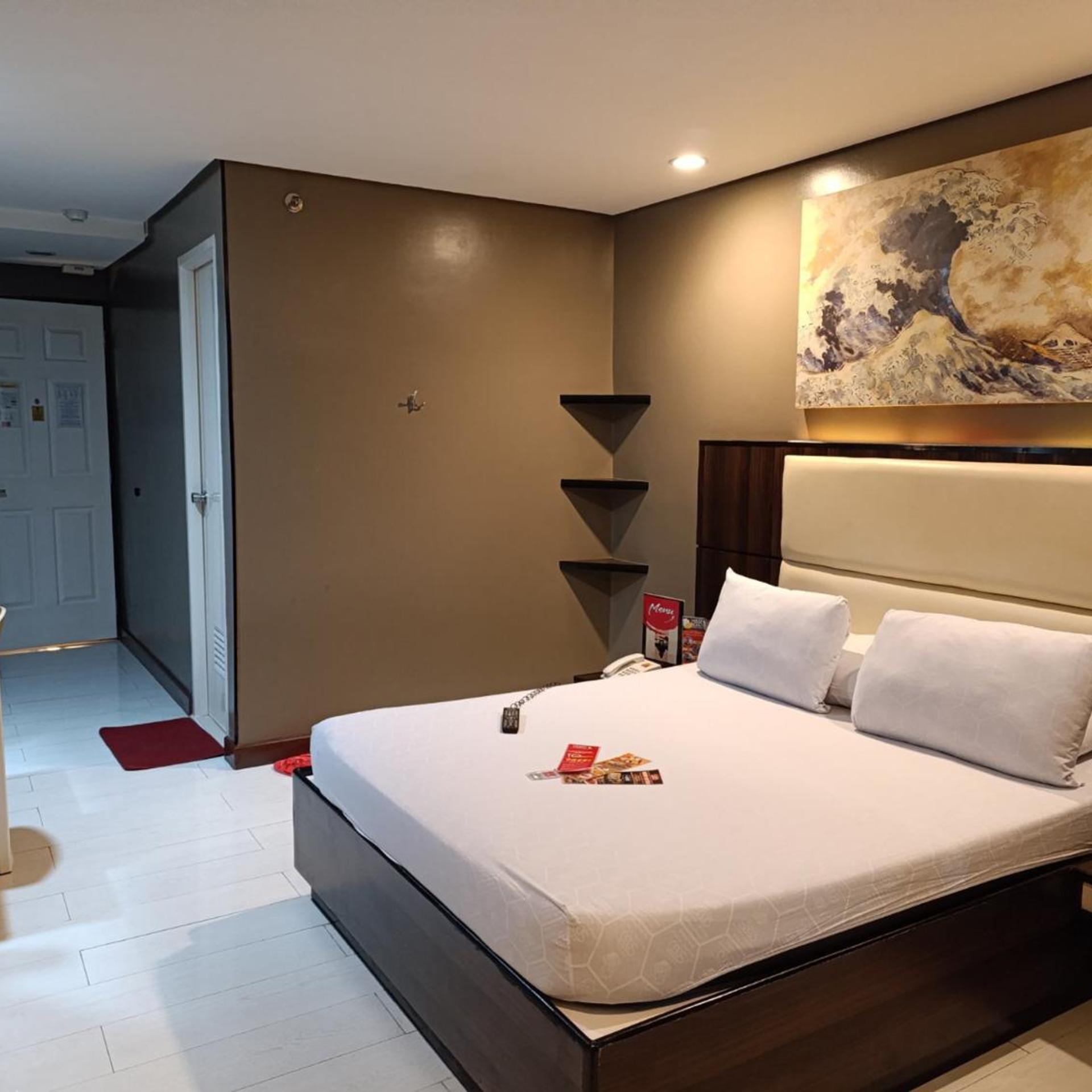 Regency, King Bed