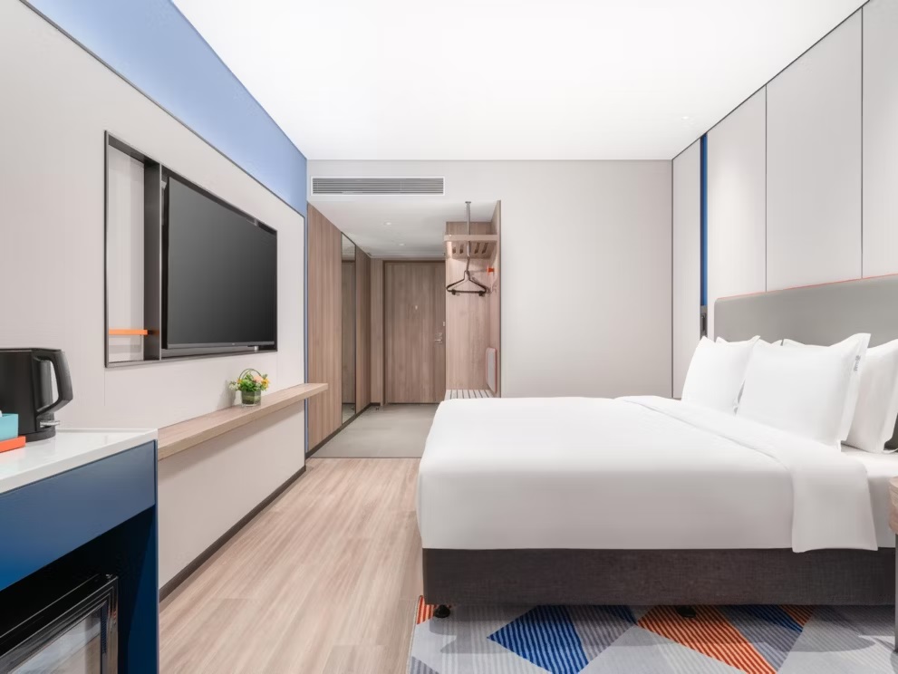 غرفة بسرير كينج، Holiday Inn Express Guangzhou Panyu Dashi 3/9