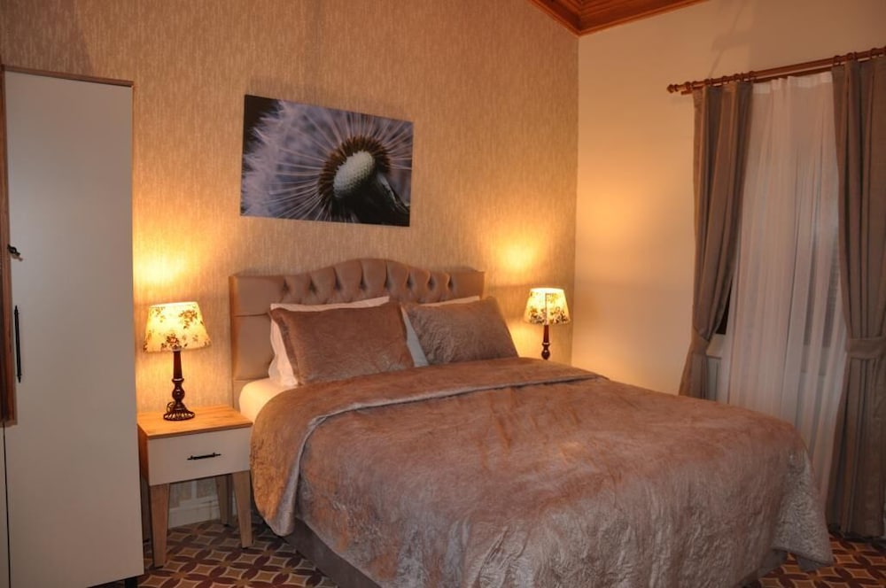 Tarihi Kumbaba Otel 10/50