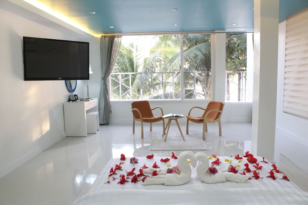 Boracay Ocean Club Beach Resort 64/77