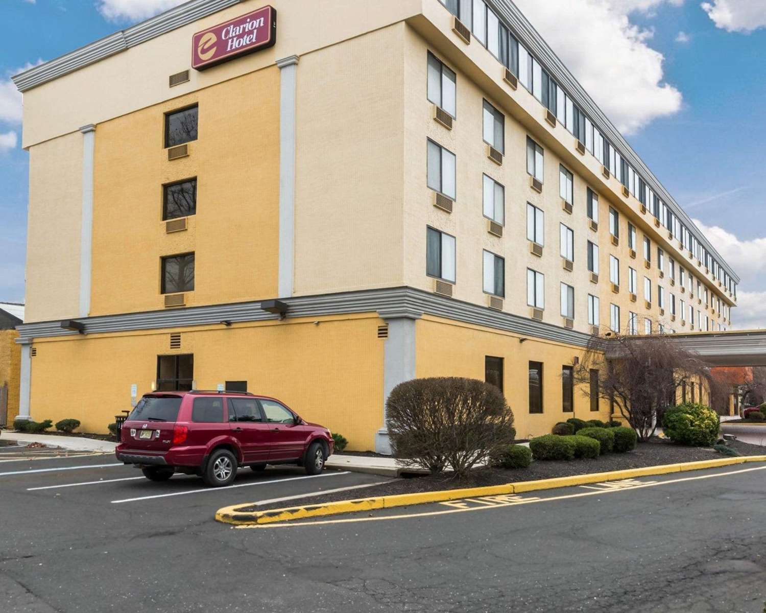 Clarion Hotel Somerset - New Brunswick, NJ 32/33