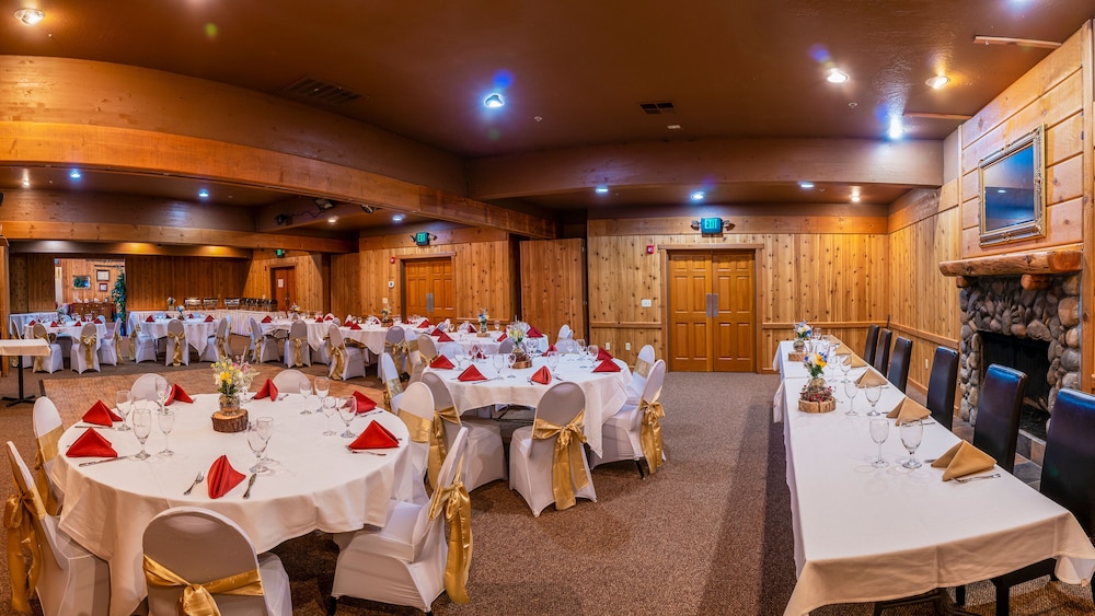 Callahan s Mountain Lodge 58/78