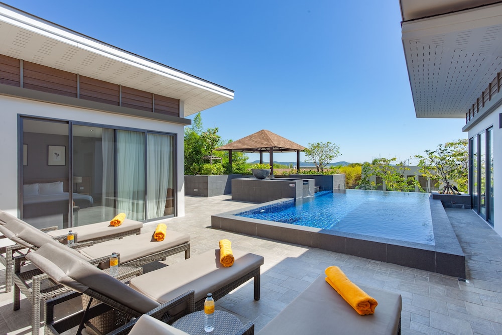 CASABAY Luxury Pool Villas 9/42