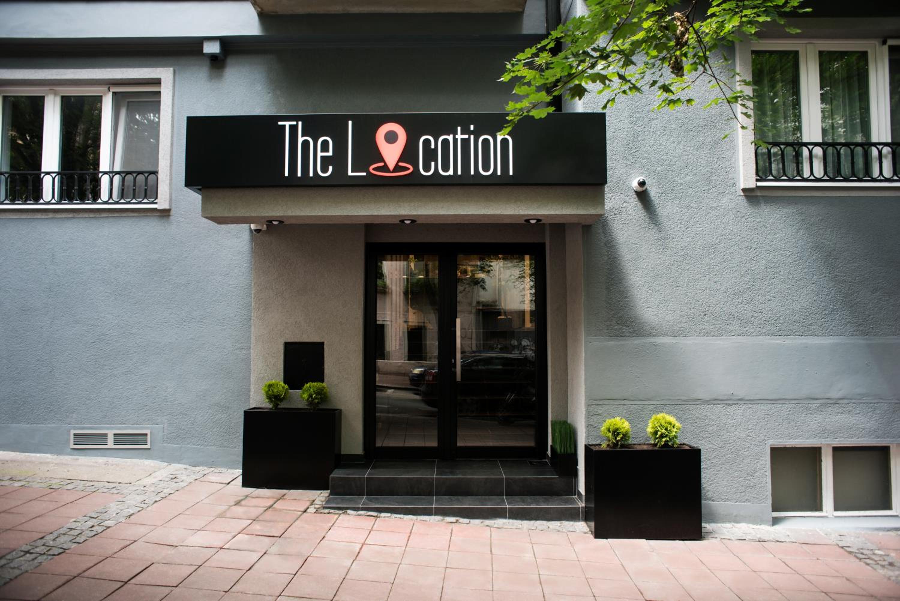 The Location Hotel 1/15