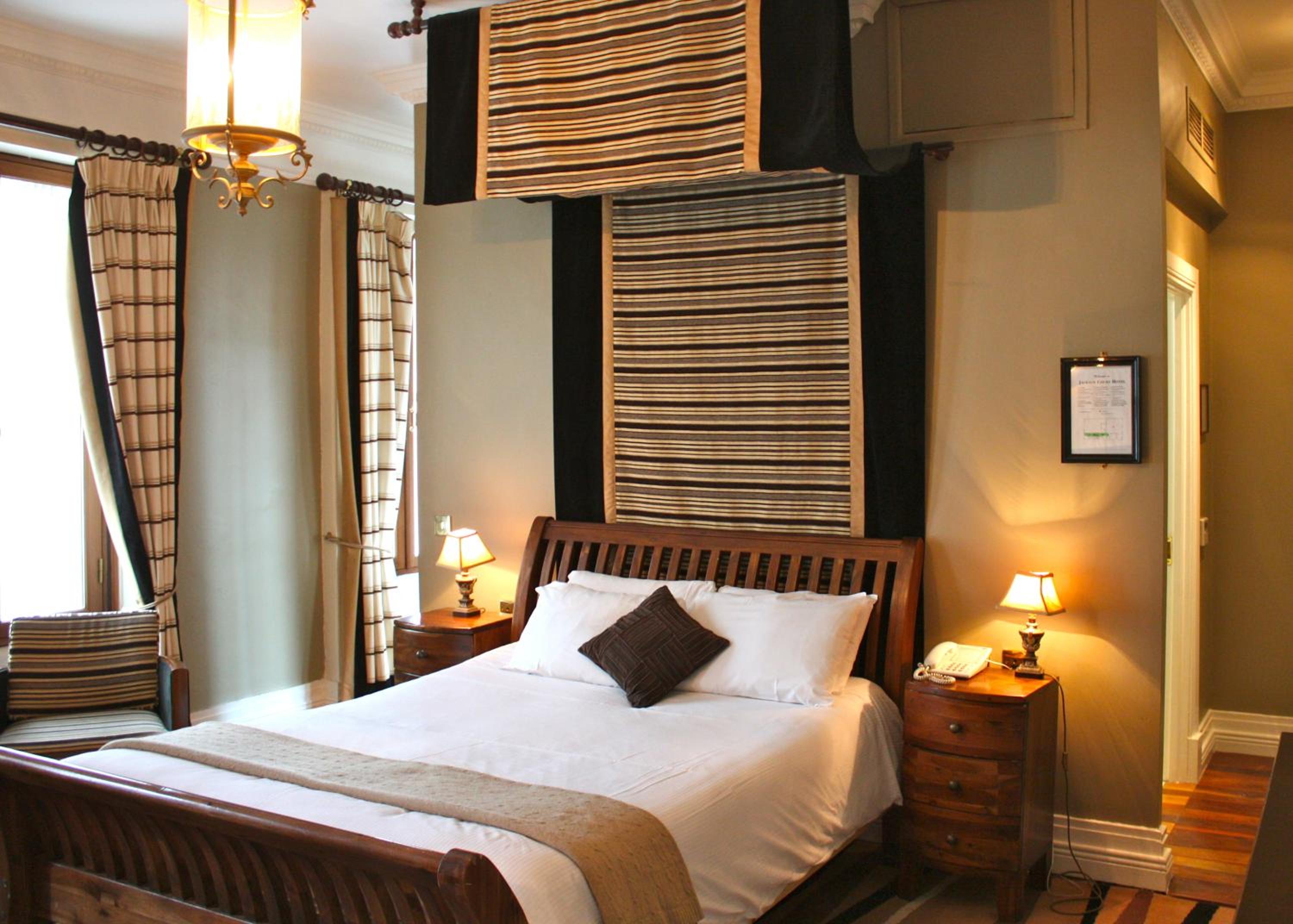 Deluxe, Double Bed