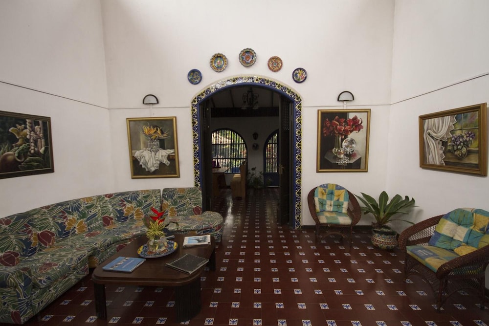 1492 Hotel 32/51