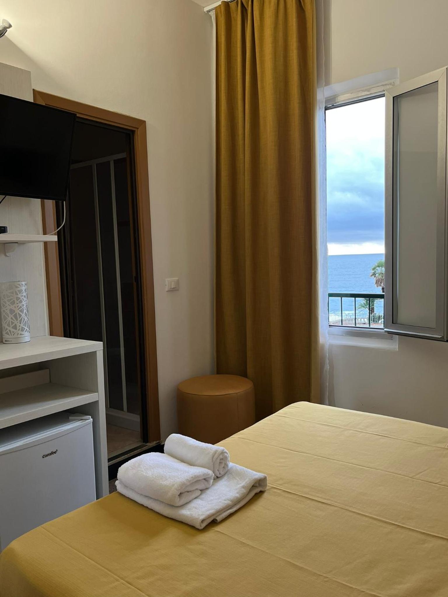 HOTEL VILLA COSTA 9/50