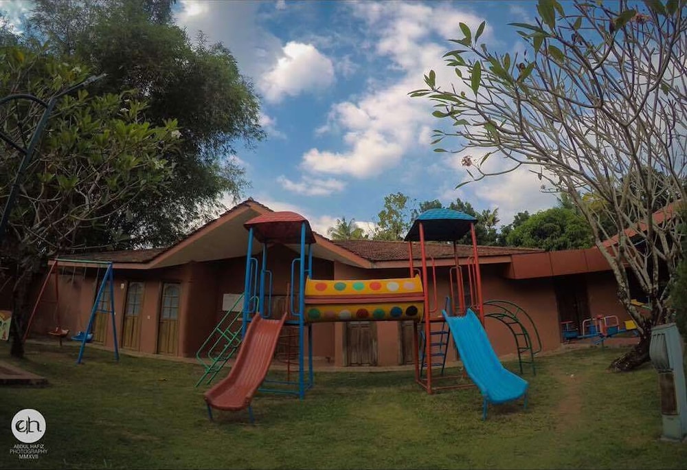 SAJ EARTH RESORT 62/71
