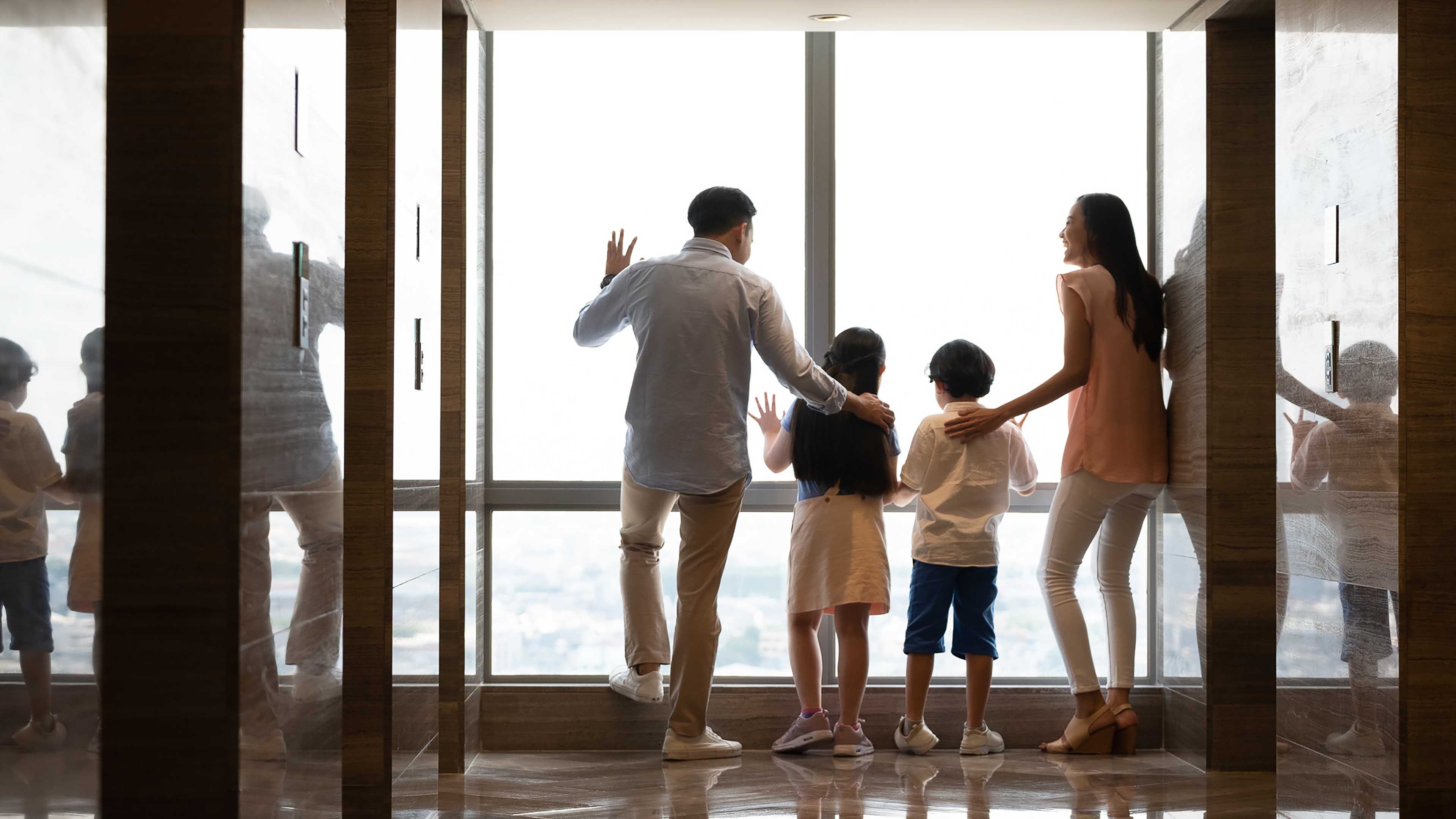 Holiday Inn Hotel Suites Jakarta Gajah Mada 74/77