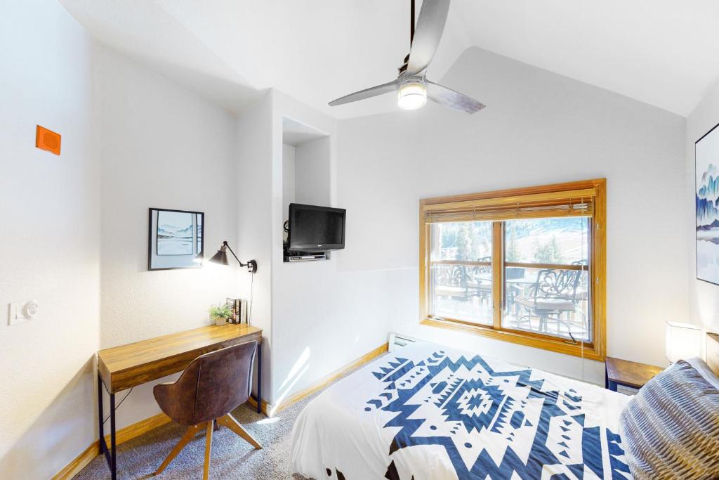 Condominium, 2 Bedrooms, 2 Bathrooms