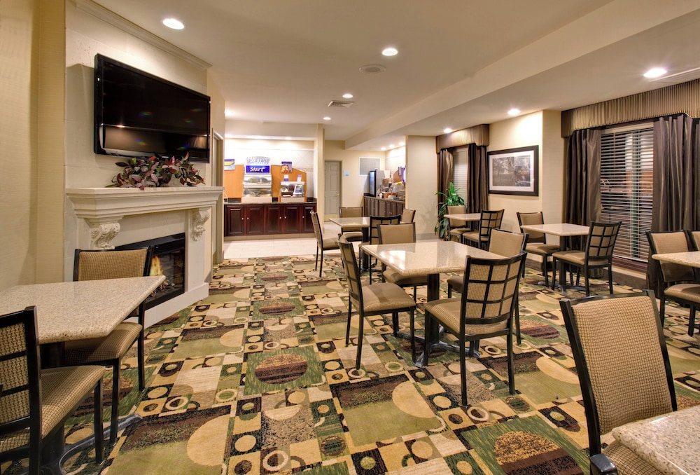 Holiday Inn Express Hotel And Suites Pleasant Prairie Kenosha 30/41