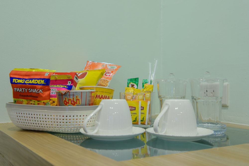RoomQuest Suvarnabhumi Airport Rom Klao 33/55