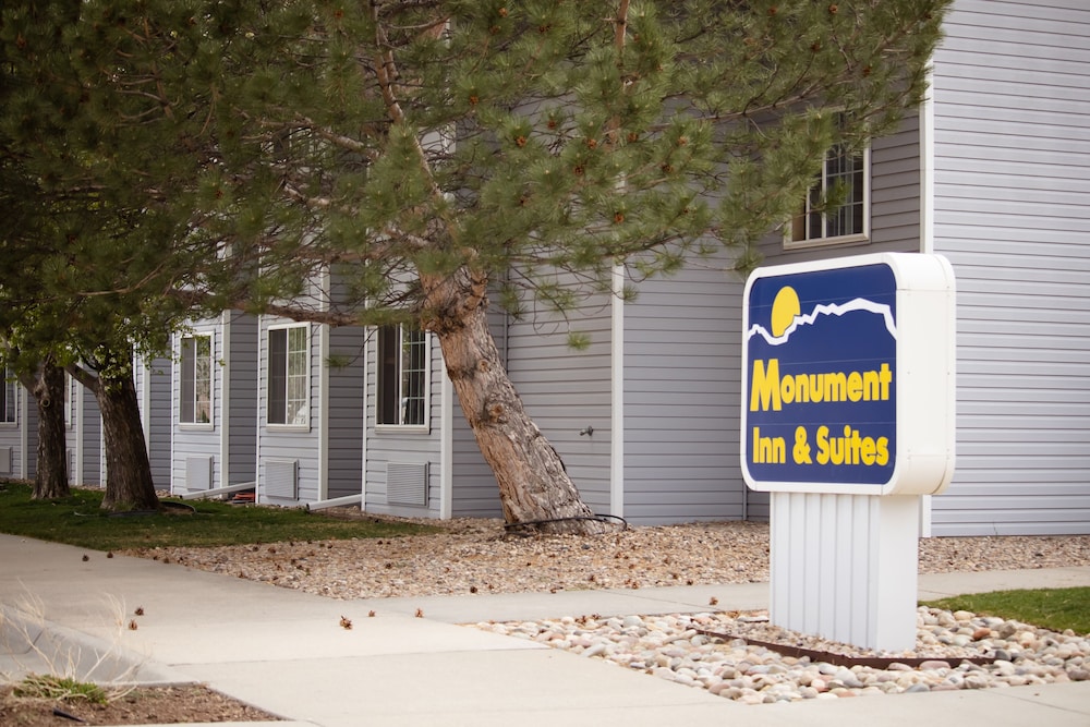 Monument Inn & Suites 35/39