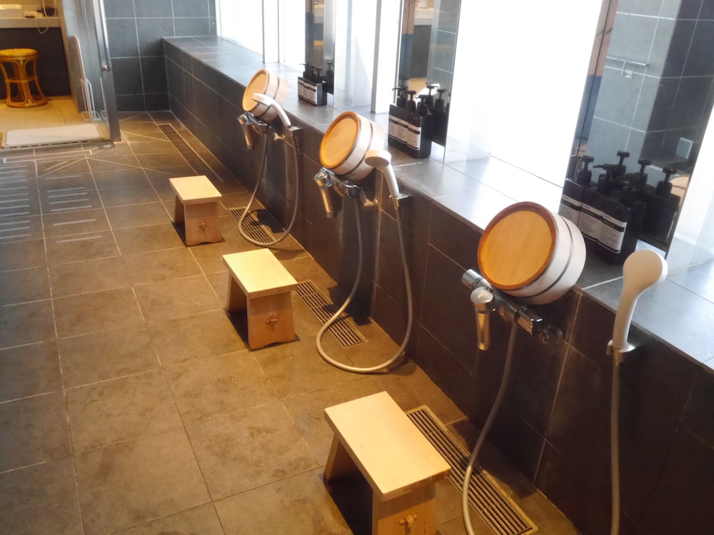 Hearts Capsule Hotel And Spa 28/28