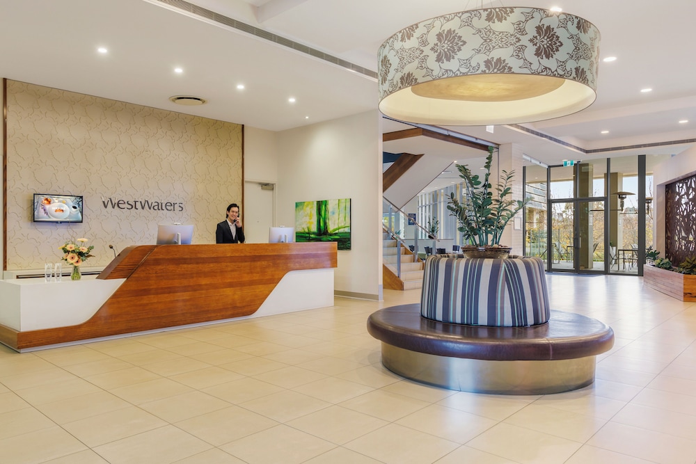 Mercure Melbourne Caroline Springs 6/48
