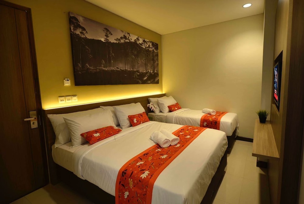 Kytos Hotel 11/45
