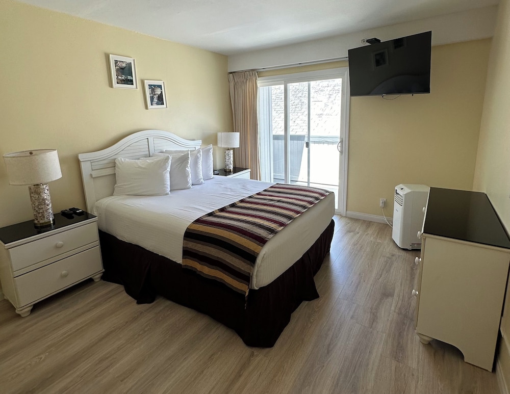 2 Bedrooms, Town House, 3 Queen Beds