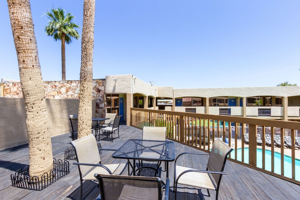 Motel6 Glendale, AZ 31/48