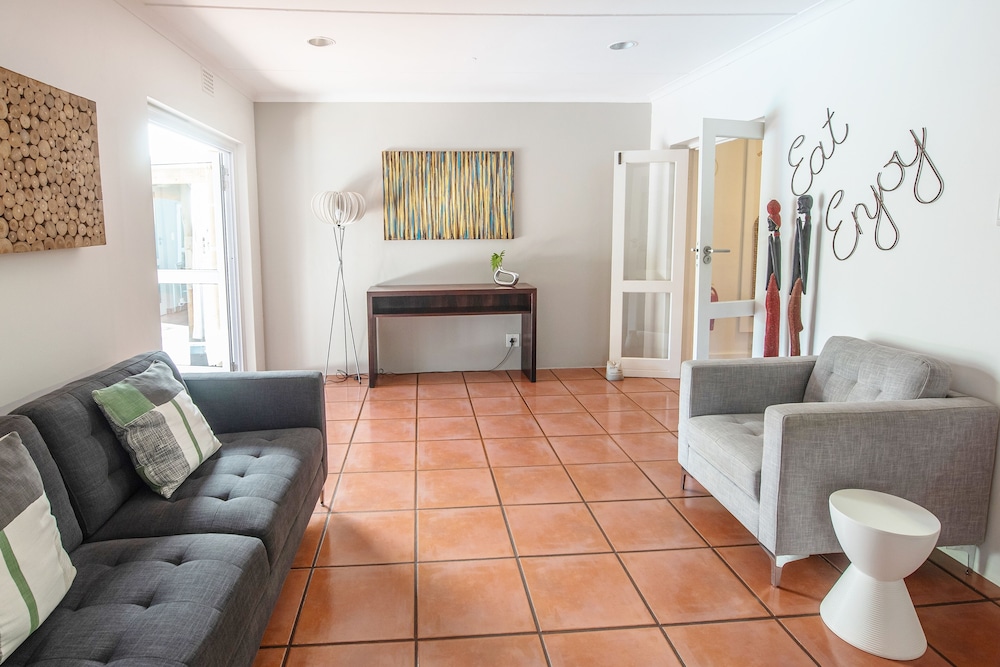 Ballinderry - The Robertson Guest House 24/40