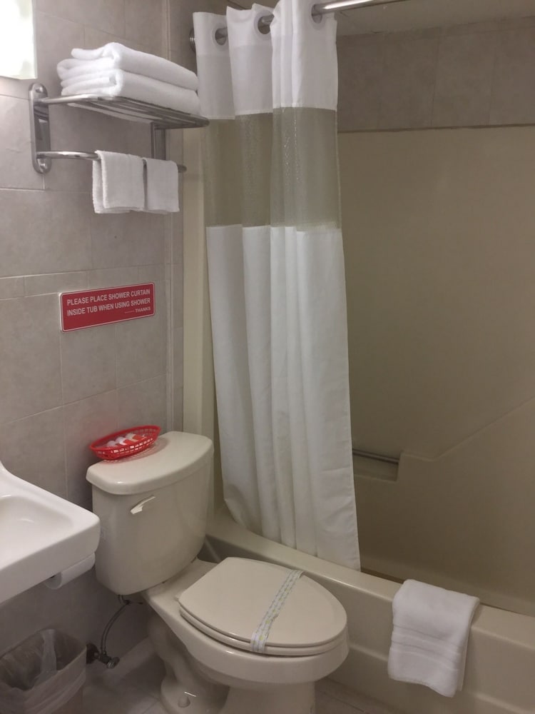 Red Carpet Inn- Bridgeton /Vineland 24/40