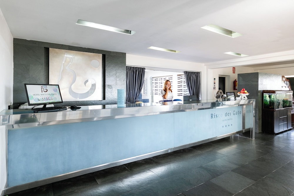 Hotel LIVVO Risco del Gato Suites 1/50