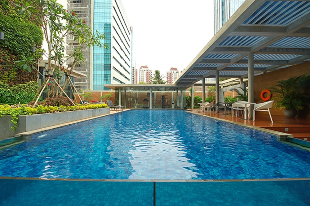 Ra Premiere Simatupang in JAKARTA