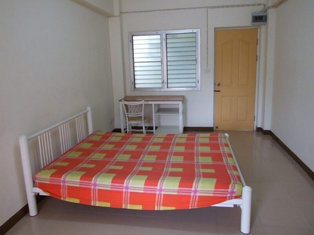 Kph Apartment 8/31