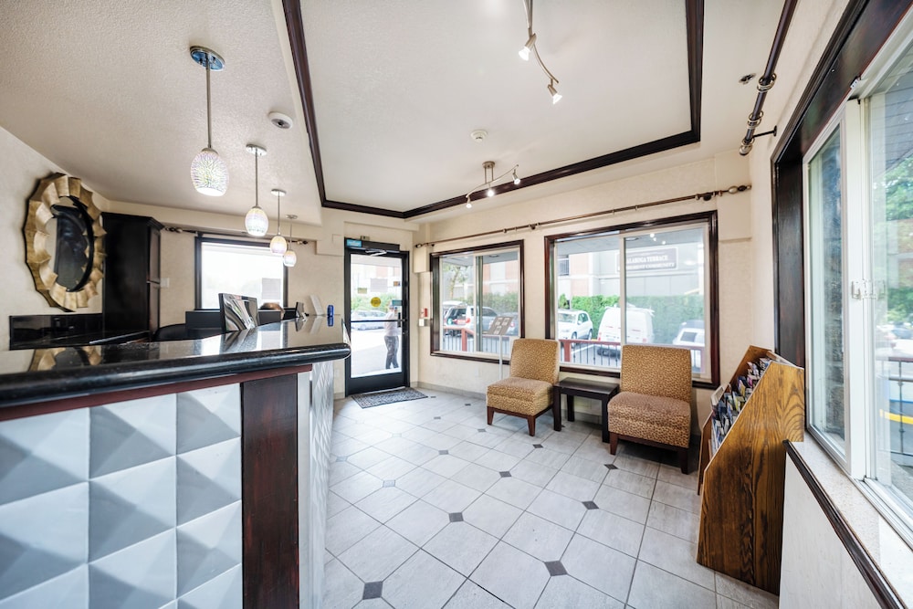 District Hotel 12/50