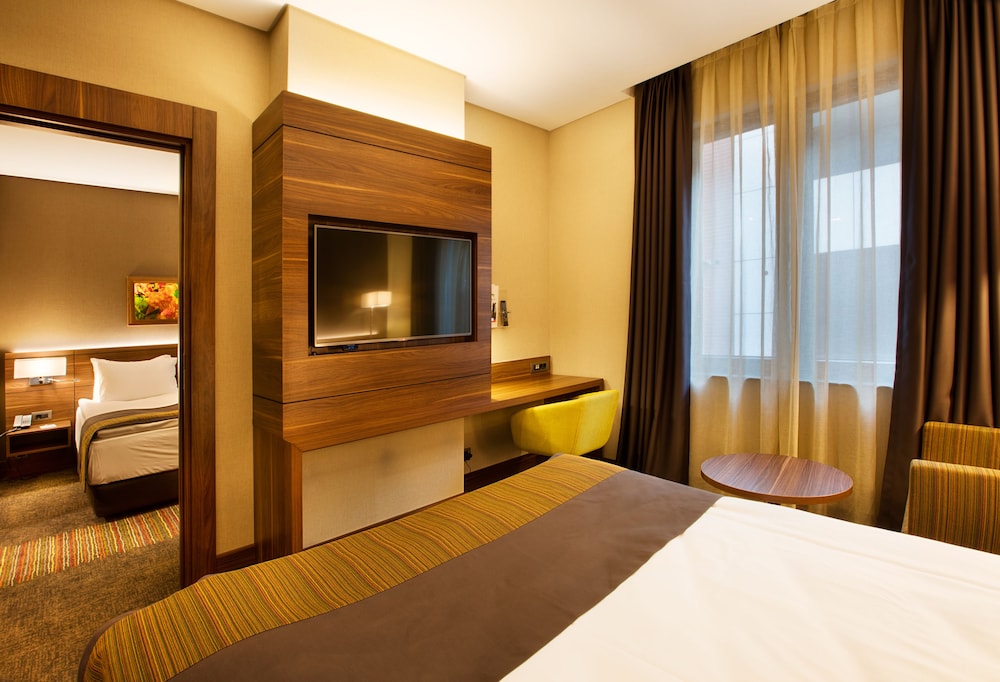 HOLIDAY INN ISTANBUL - KADIKOY 20/78