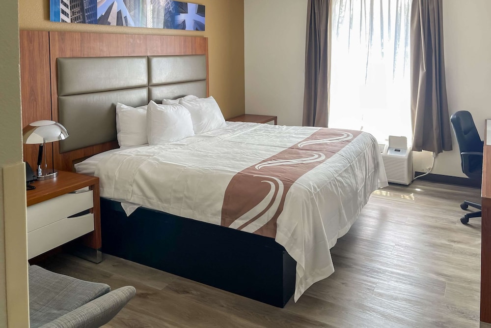 Quality Inn & Suites New Hartford - Utica 20/43