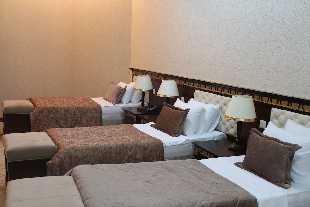 Spring Hotel 14/50