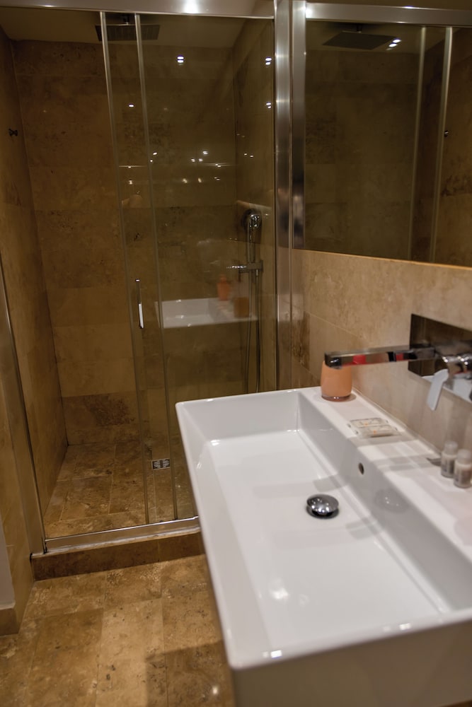 Sofia's Suites 41/46