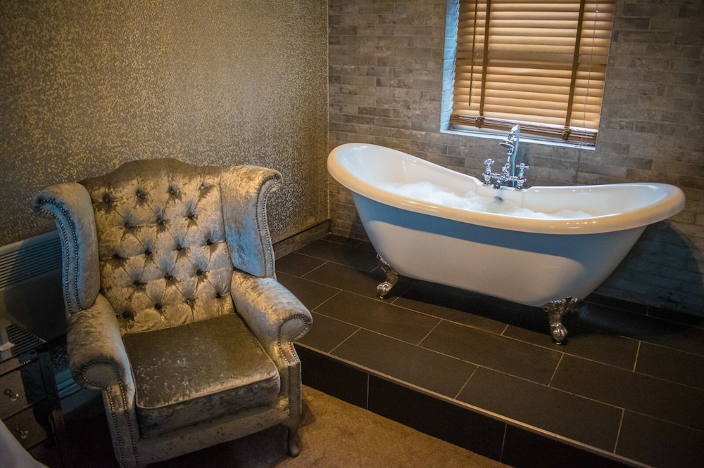 The George Wright Boutique Hotel, Bar & Restaurant 39/44