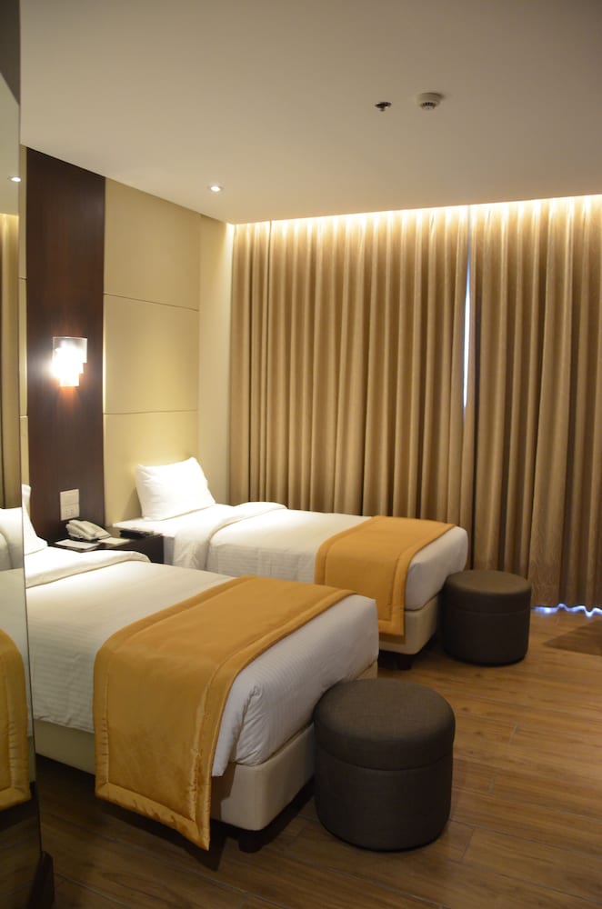Hotel Monticello 13/69