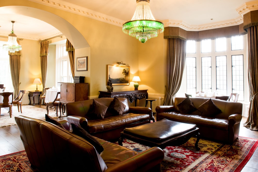 Lough Eske Castle 41/77