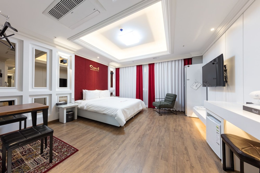 Stay 1 Hotel 10/49