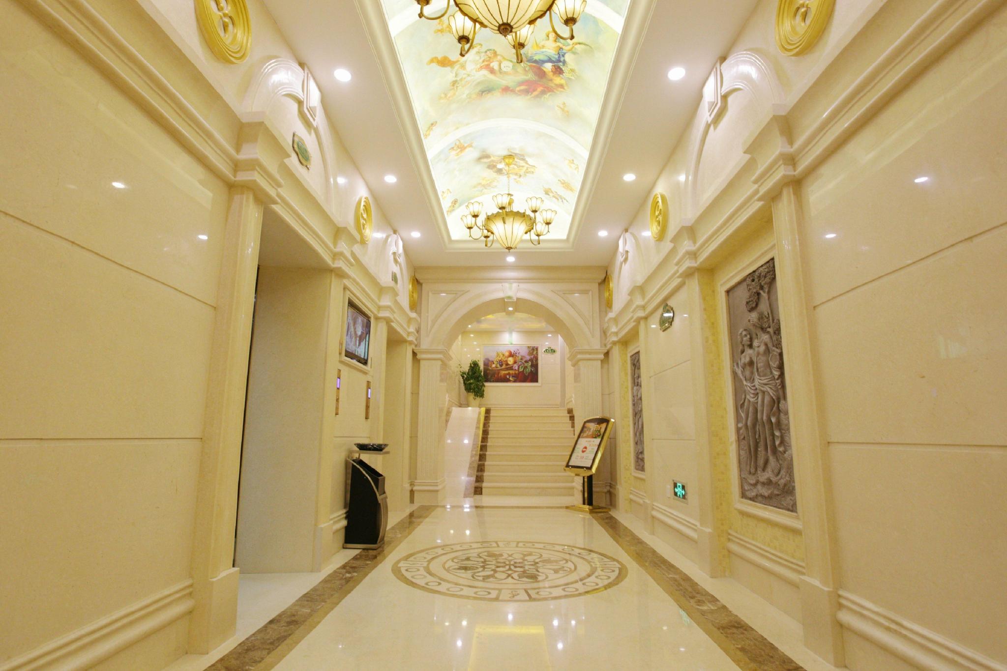 Vienna International Hotel Nanjing South Railway Station Center 9/37